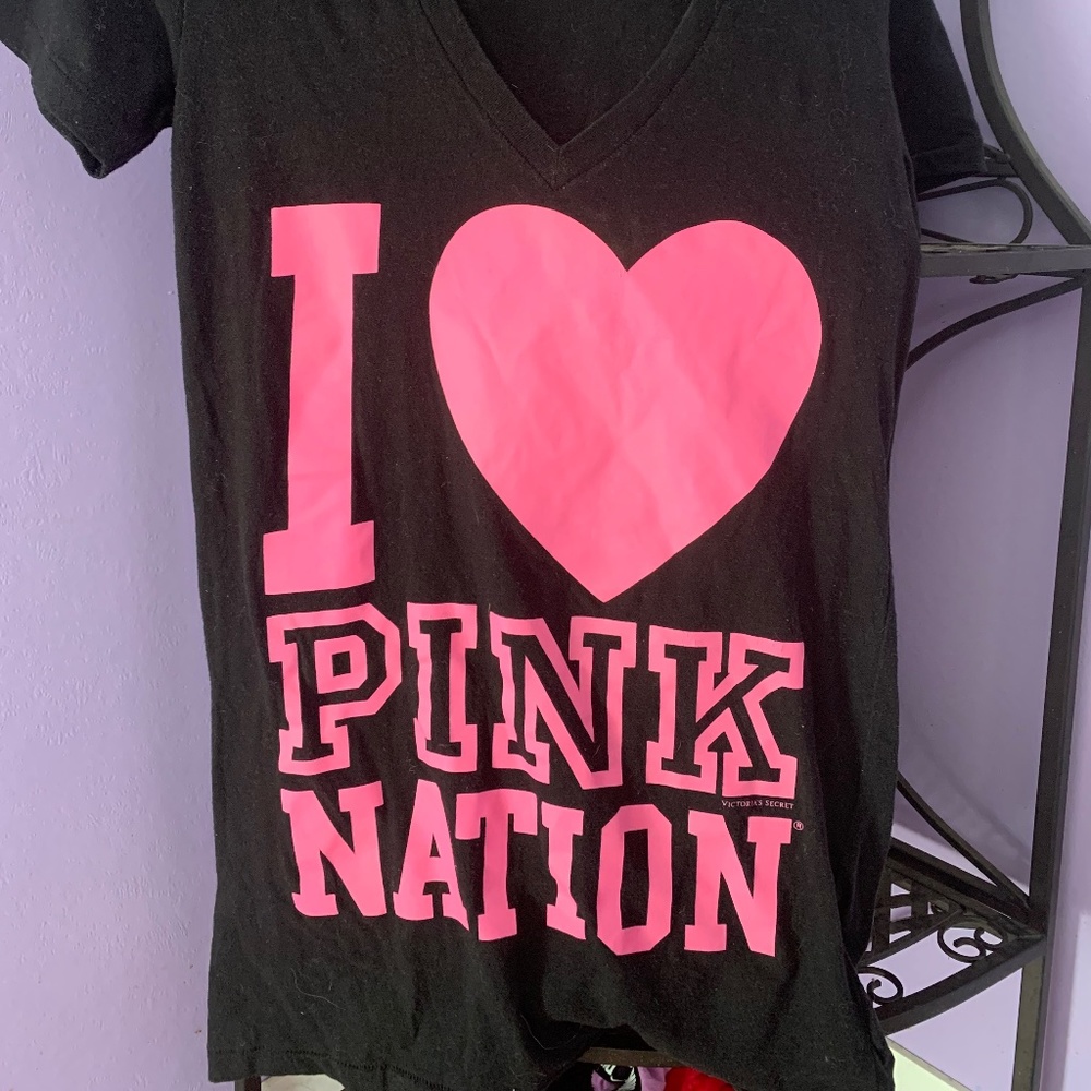 Vs PINK nation Tee